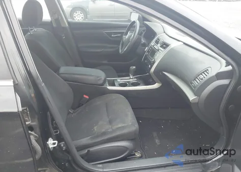 2015 Nissan Altima 2.5 S z USA, uszkodzony, nr VIN 1N4AL3AP8FN391554